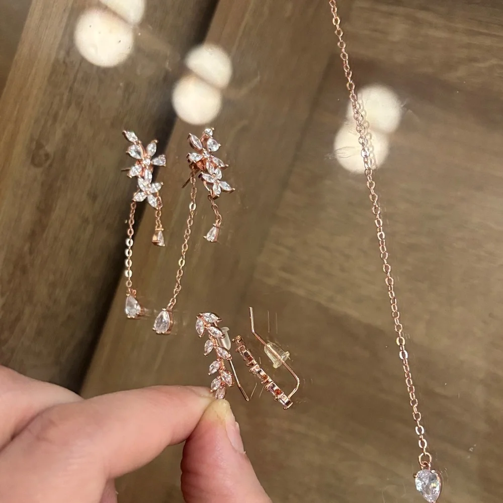 Rose Gold Accessory Set - Picture 6 of 6